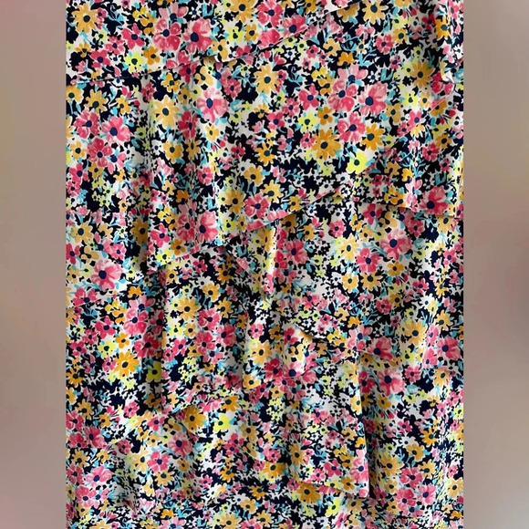 Westport Floral Sleeveless Ruffled Blouse - Picture 6 of 6